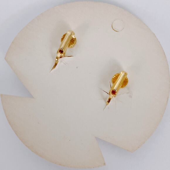 Vintage Christmas Clip On Rhinestone Wreath Earrings Red Bow Gold Tone Sparkling - Picture 8 of 13